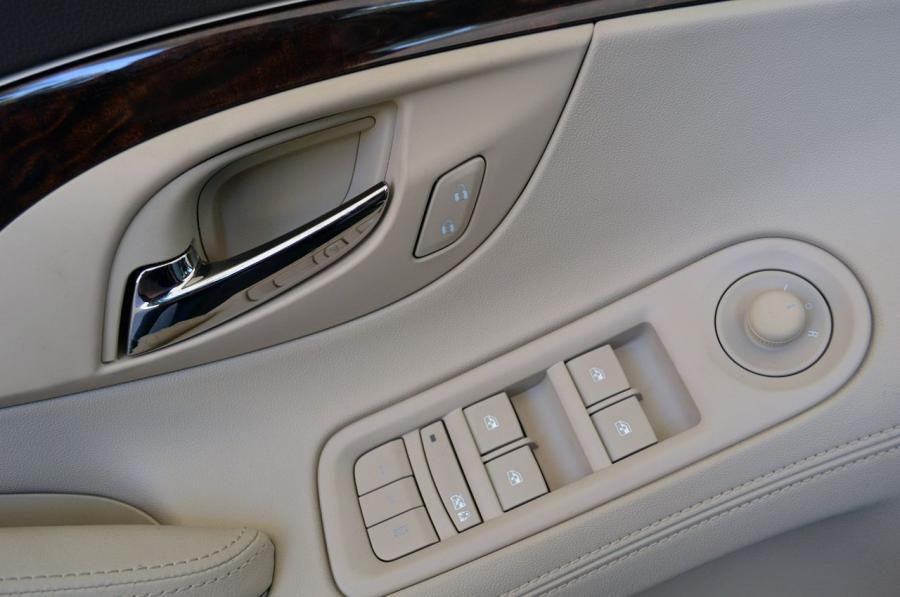  Buick LaCrosse 2014 года  (фото 10 из 50)